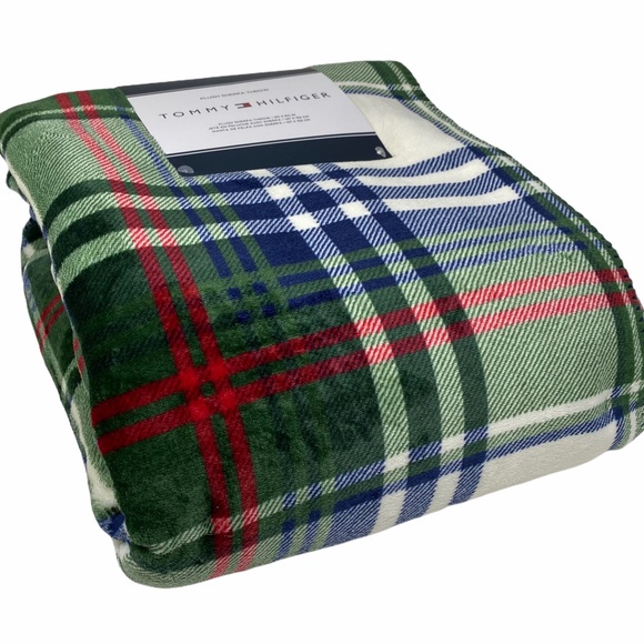 Tommy Hilfiger Plaid Sherpa Throw Blanket Holiday - Picture 2 of 8